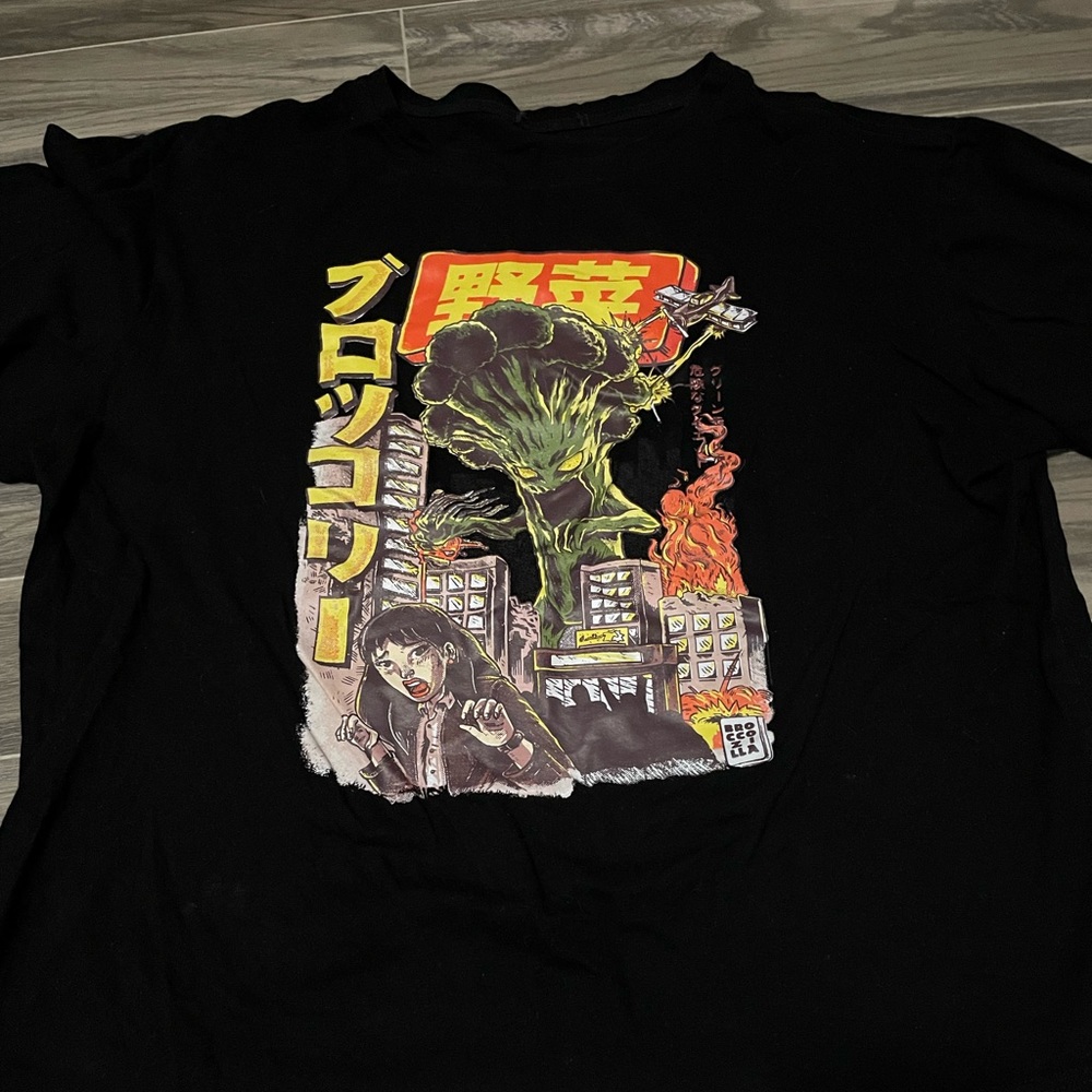 Broccoli graphic tee